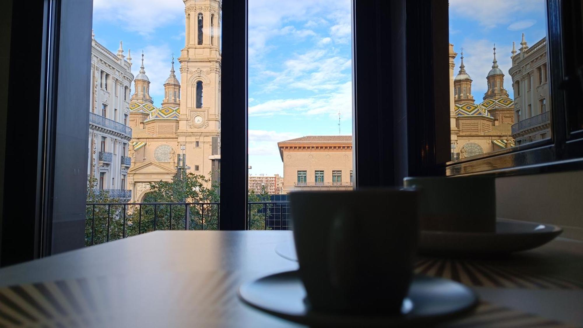 Lc Plaza Del Pilar Apartman Zaragoza Kültér fotó