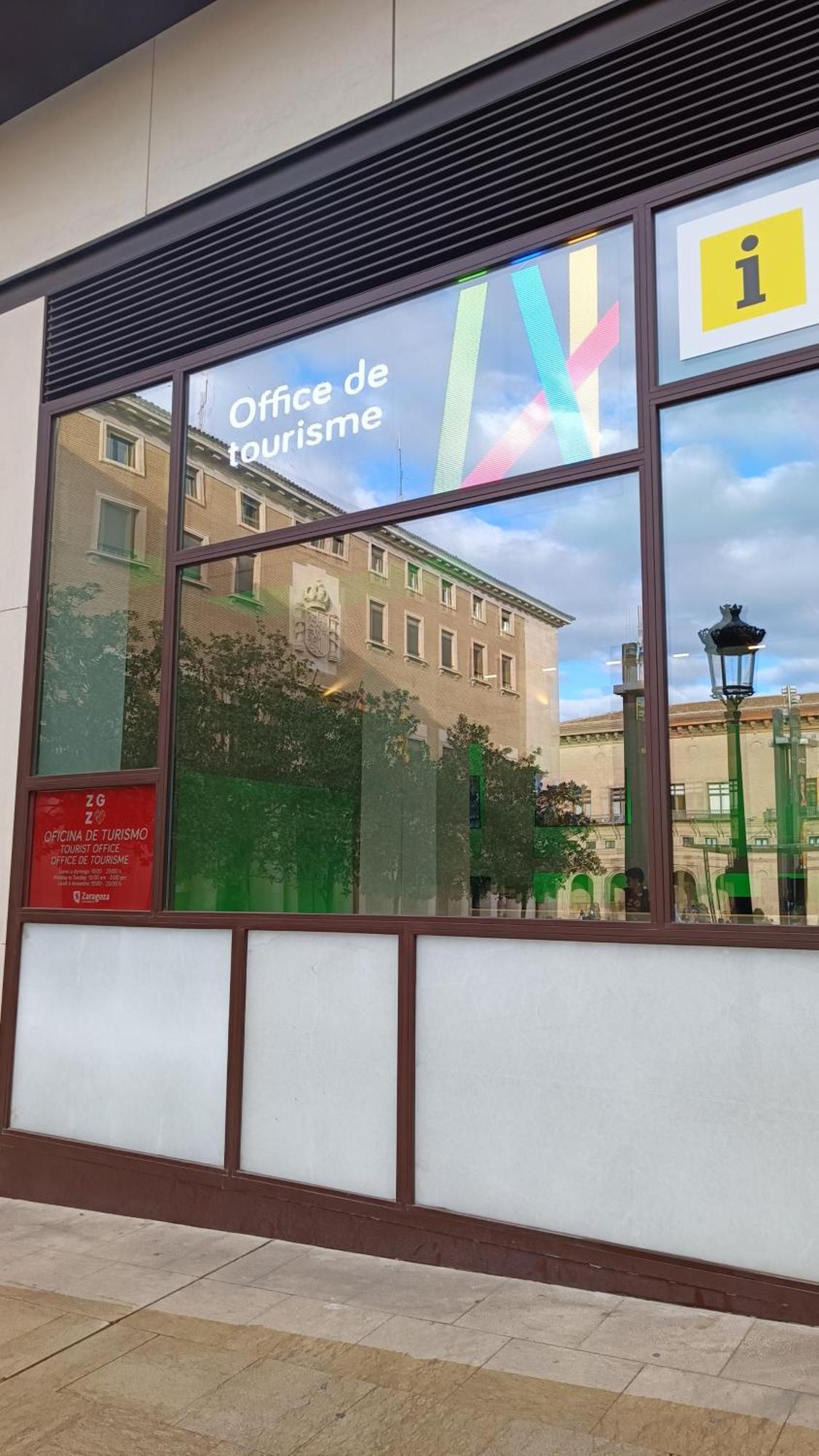 Lc Plaza Del Pilar Apartman Zaragoza Kültér fotó